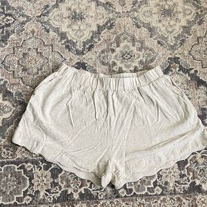 Umgee Beige Elastic Waist scalloped Hem Shorts Sz M
